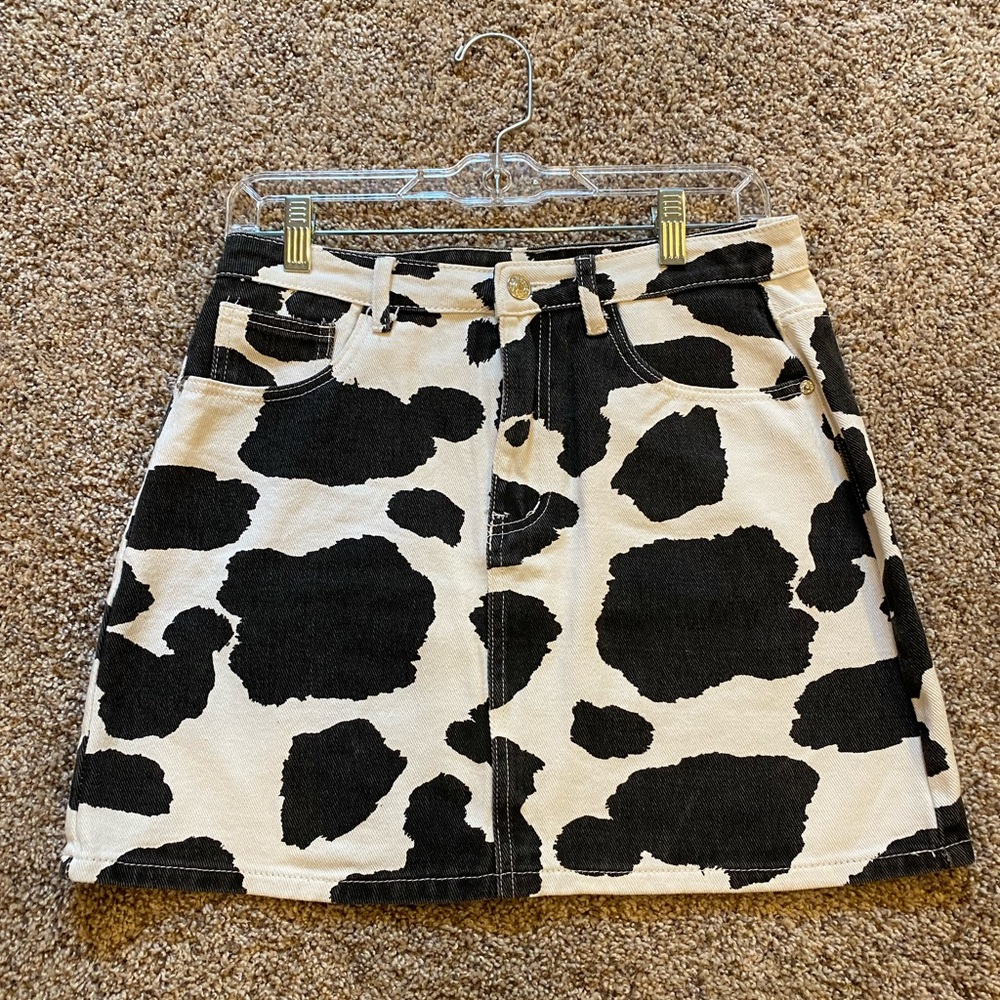 She In Size Medium Cow Print Denim Skirt